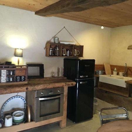 Suites De Campagne Les Eydieux, Petits Dejeuners Inclus Saint-Angel  Eksteriør billede