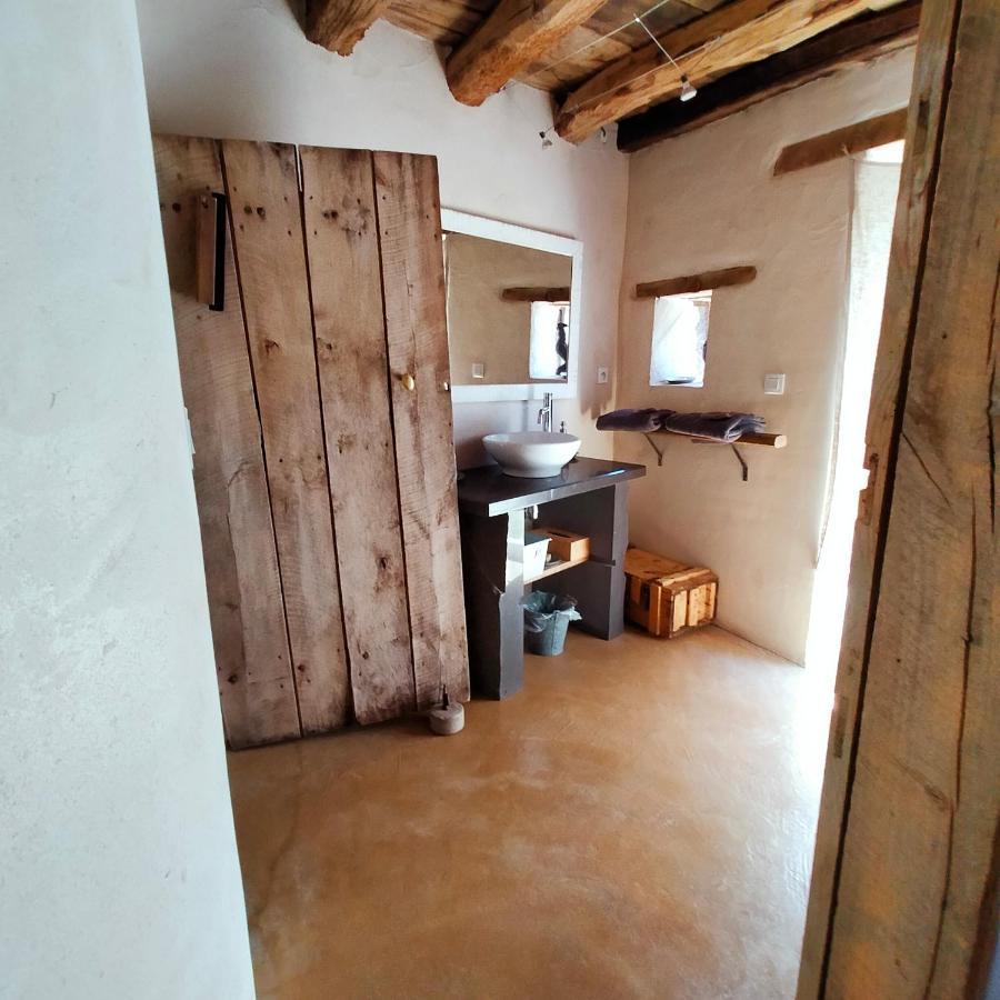 Suites De Campagne Les Eydieux, Petits Dejeuners Inclus Saint-Angel  Eksteriør billede
