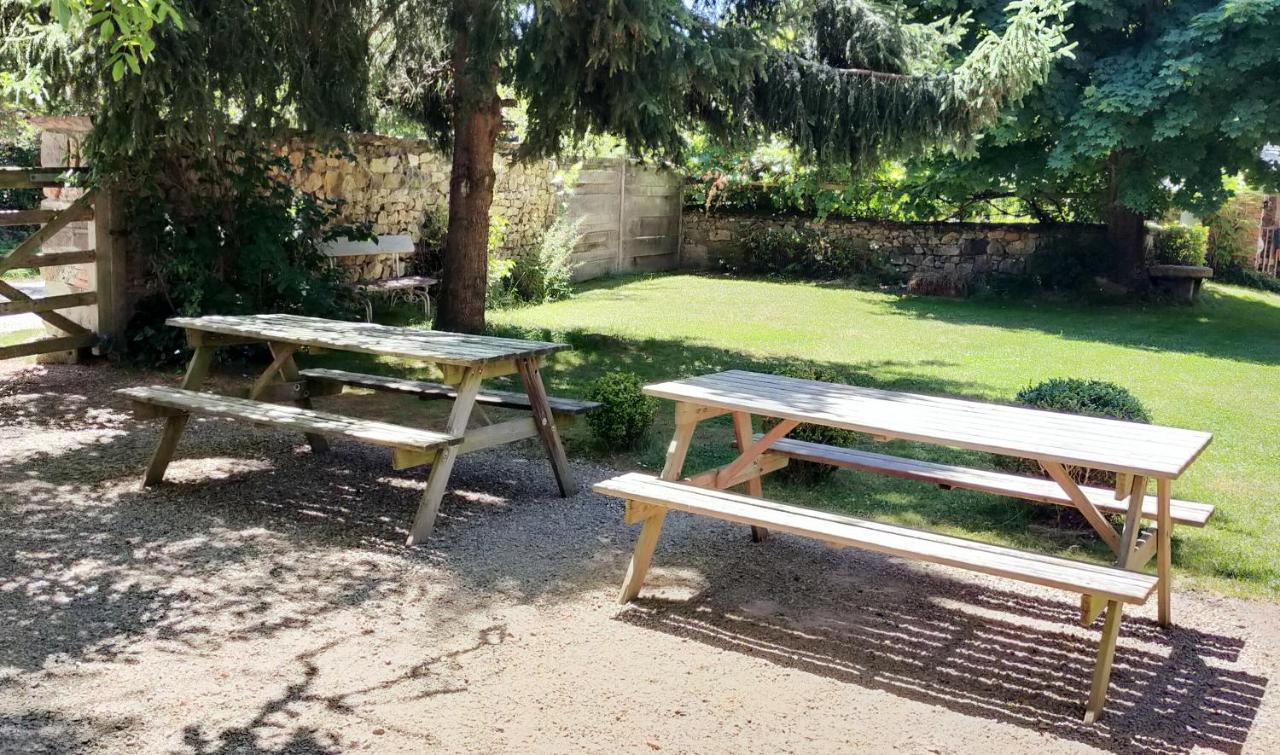 Suites De Campagne Les Eydieux, Petits Dejeuners Inclus Saint-Angel  Eksteriør billede