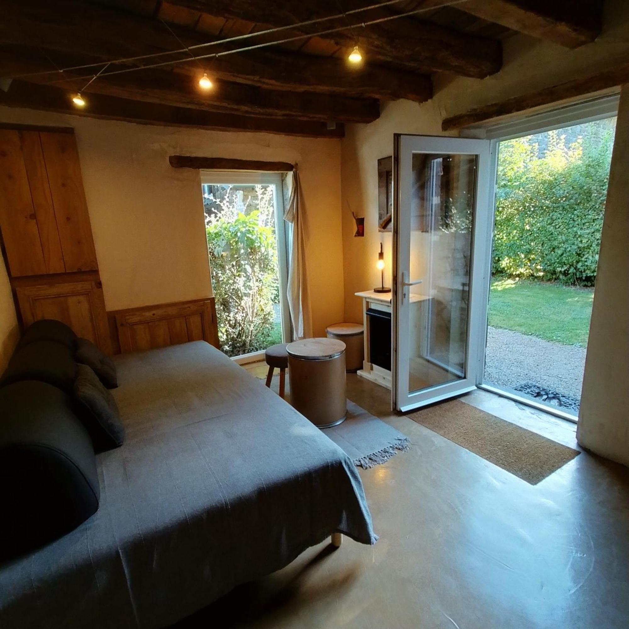 Suites De Campagne Les Eydieux, Petits Dejeuners Inclus Saint-Angel  Eksteriør billede